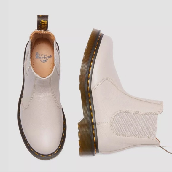 Dr. Martens Shoes - Dr. Martens 2976 Chelsea Boots 7 NWT